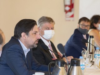 Ziliotto y el ministro Trotta encabezaron jornada de diálogo y debate educativo